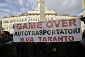 Manifestazione degli autotrasportatori e dell'indotto ILVA a Montecitorio