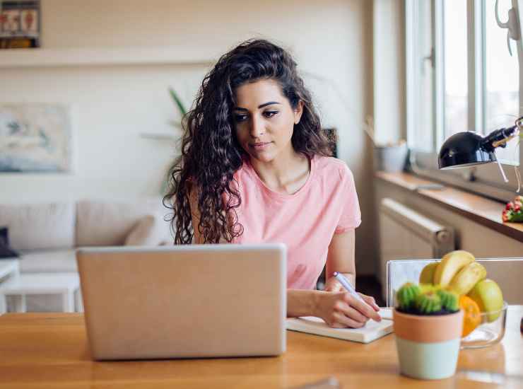 Novità assunto senza colloquio lavoro - Inchiostroverde.it (Fonte foto Canva)