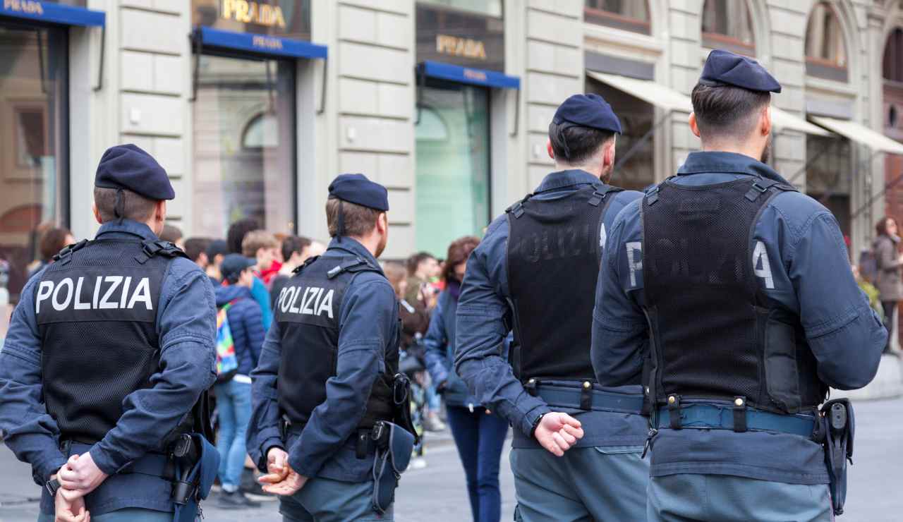 La polizia può fermarti in qualunque momento - Inchiostroverde.it (Fonte foto Canva)