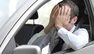 Paghi troppo per guidare shock in Italia - Inchiostroverde.it (Fonte Foto Canva)
