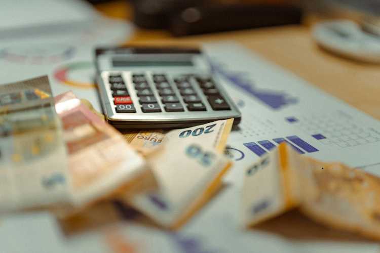 Rischio economico - fonte_Canva - inchiostroverde.it