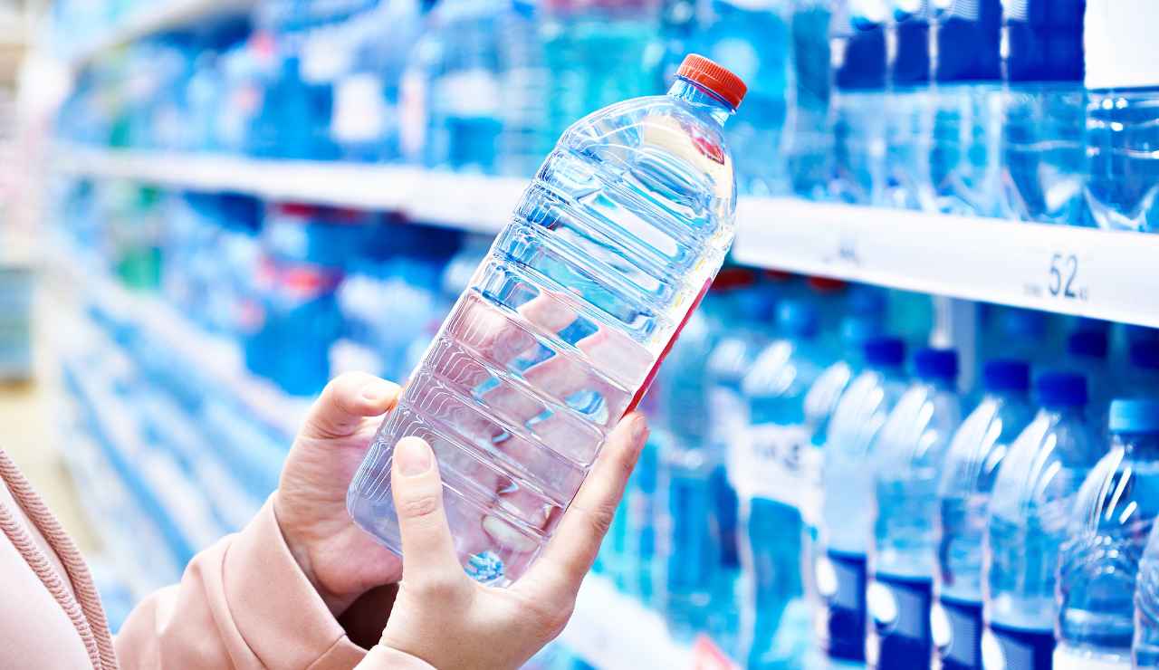 Allarme nazionale acqua maxi sequestro - Inchiostroverde.it (Fonte foto Canva)