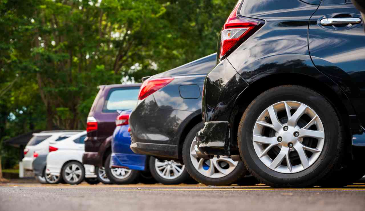 Basta parcheggi tangenziali e semafori - Inchiostroverde.it (Fonte foto Canva)