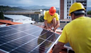 Bonus fotovoltaico nuovo - Inchiostroverde.it (Fonte Foto Canva)
