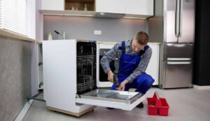 Elettrodomestici riparazione obbligatoria per 7 anni - Inchiostroverde.it (Fonte foto Canva)