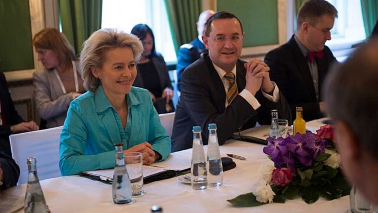 Messaggi Pfizer von der Leyen