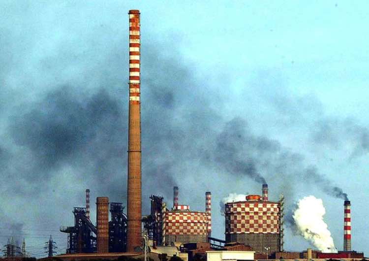 Incendio Ilva - fonte_Ansa - inchiostroverde.it