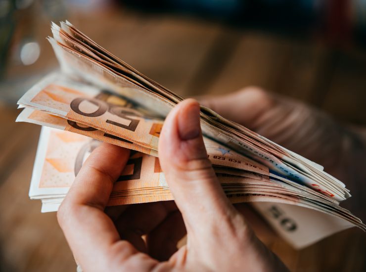 Inps nuovo bonus in arrivo di 1200 euro - Inchiostroverde.it. (Fonte foto Canva)