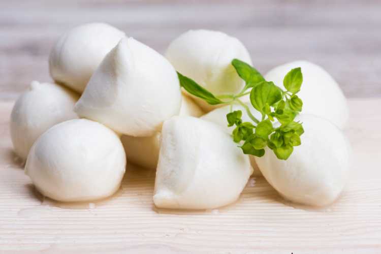 Mozzarella - fonte_Canva - inchiostroverde.it