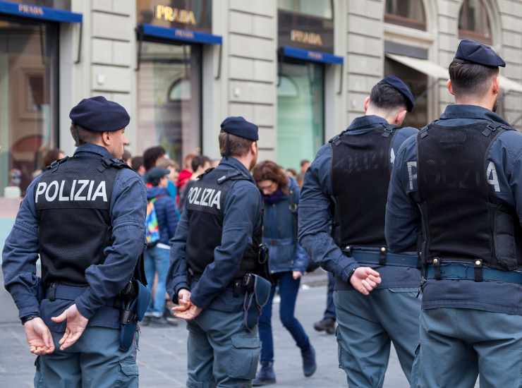 Multa finta polizia truffa - Inchiostroverde.it (Fonte foto Canva)