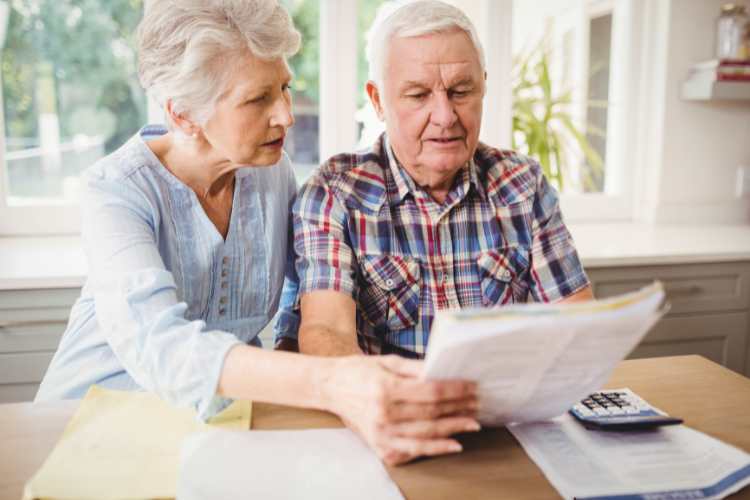 Pensionati e preoccupazioni - fonte_Canva - inchiostroverde.it