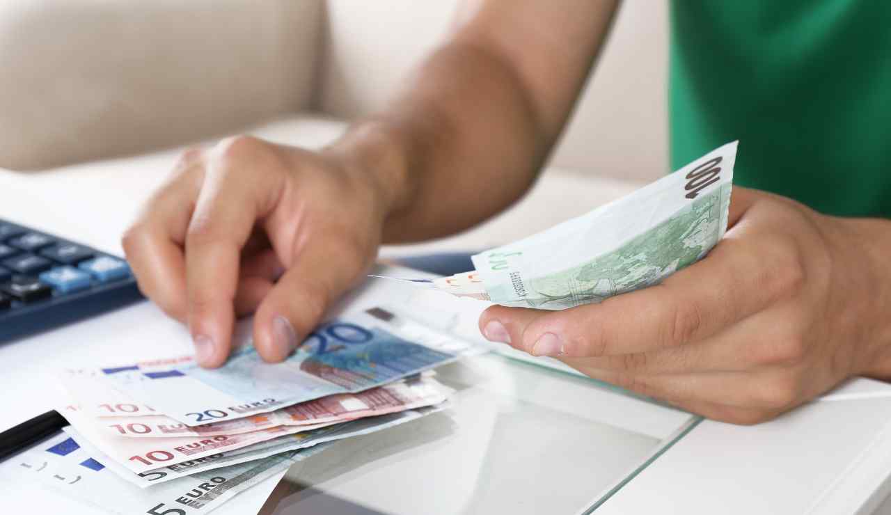 Poste Italiane regala soldi con i buoni fruttiferi - Inchiostroverde.it (Fonte foto Canva)