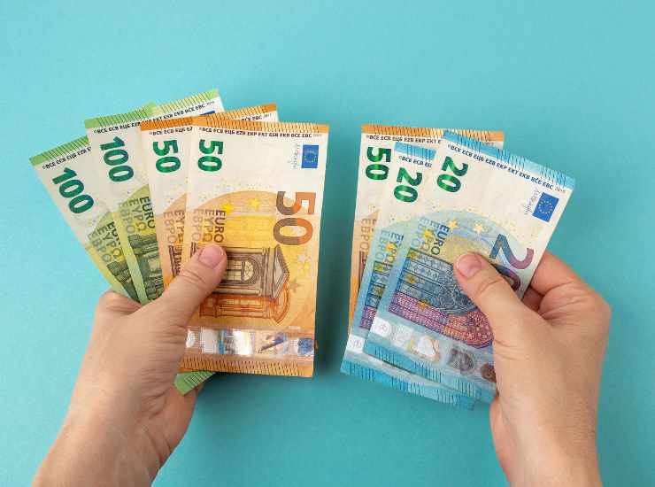 Poste Italiane regala soldi con i buoni fruttiferi - Inchiostroverde.it (Fonte foto Canva)