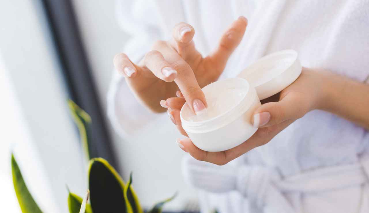 Allarme crema viso ritirata dal mercato - Inchiostroverde.it (fonte foto Canva)