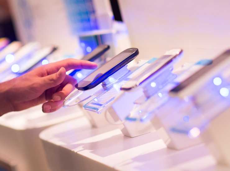 Bonus cellulare te lo regala il governo - Inchiostroverde.it (fonte foto Canva)