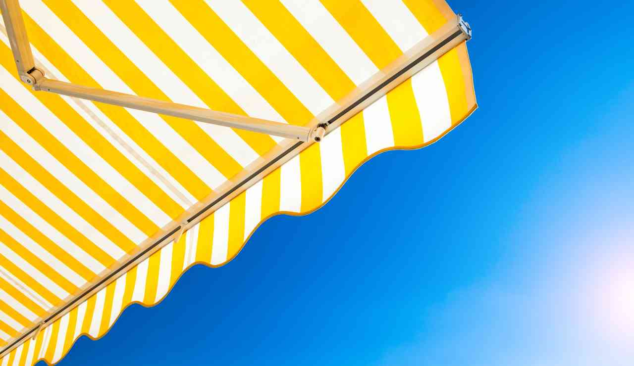 Bonus tende da sole - Inchiostroverde.it (Fonte Foto Canva)