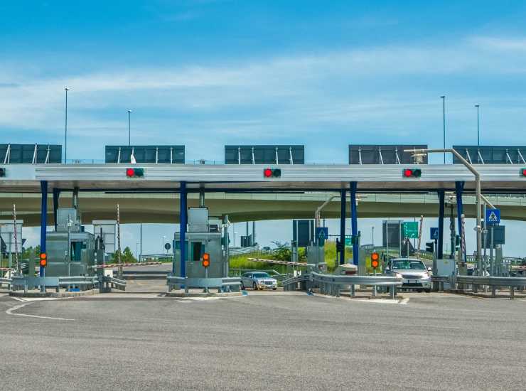 Multa moto telepass ecco cosa ti manca - Inchiostroverde.it (Fonte foto Canva)