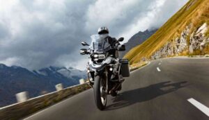 Multa moto telepass ecco cosa ti manca - Inchiostroverde.it (Fonte foto Canva)