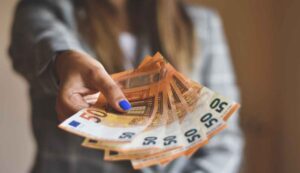 Pensioni Inps a rischio - Inchiostroverde.it (Fonte foto Canva)