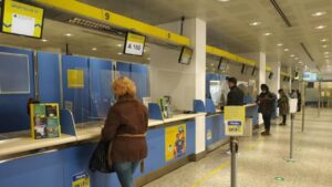 Poste Italiane - fonte_ansa - inchiostroverde.it