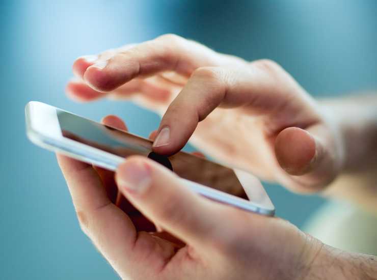 Smartphone da buttare entro l'1 luglio - Inchiostroverde.it (Fonte Foto Canva)