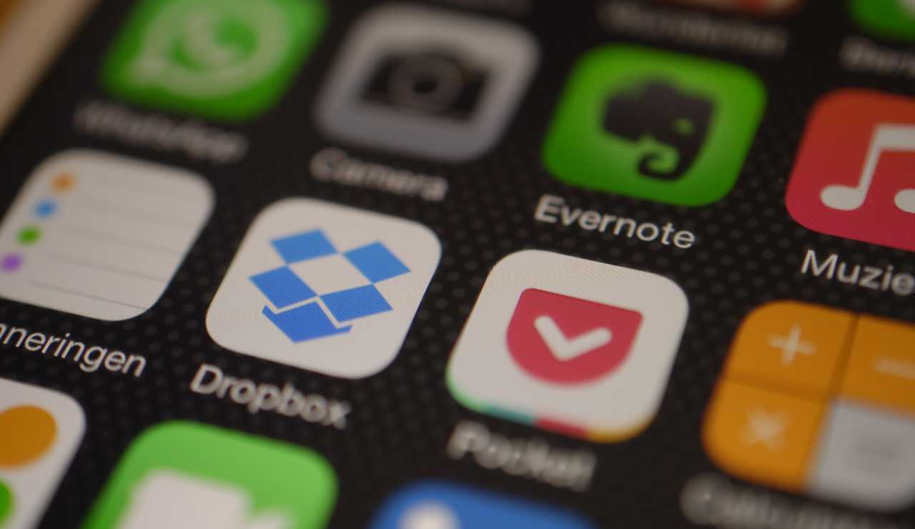 Applicazioni smartphone - fonte_Canva - inchiostroverde.it
