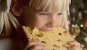 Bambina in foto oggi è una star della tv - Inchiostroverde.it (Fonte foto YouTube.com)