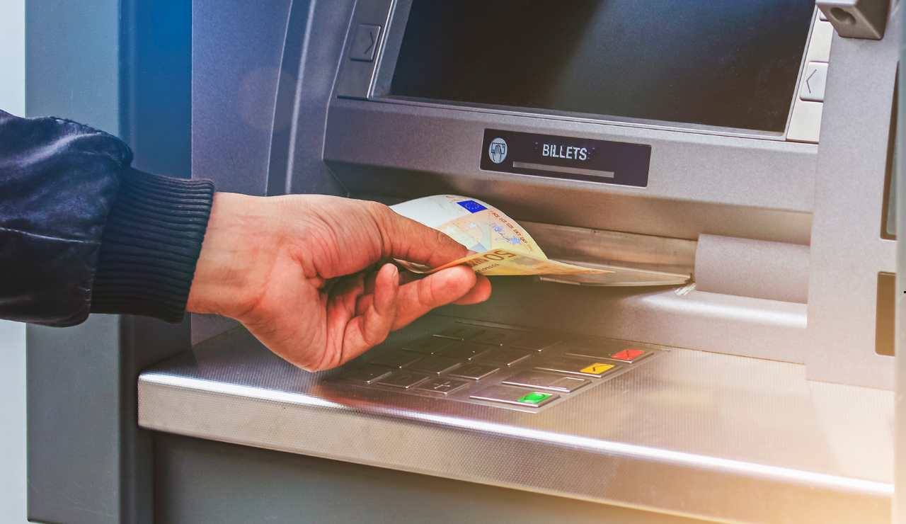 Bancomat - fonte_Canva - inchiostroverde.it