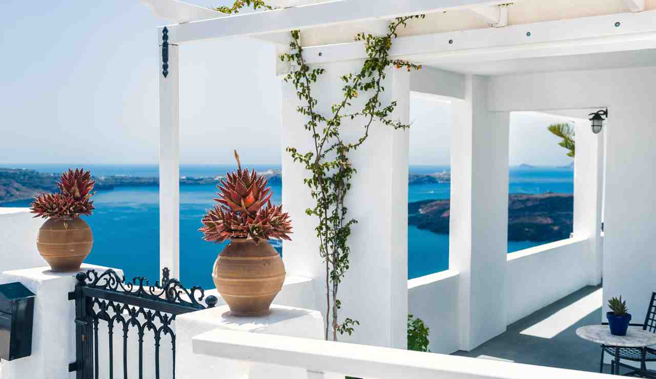 Casa sul mare a partire da 15 euro - Inchiostroverde.it (Fonte foto Canva)