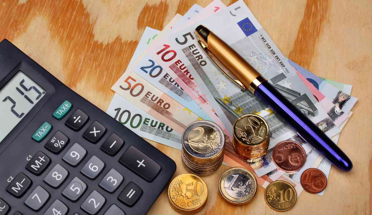 Ecco come guadagnare 50mila euro l'anno - Inchiostroverde.it (Fonte foto Canva)