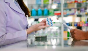 Emergenza costi farmaci - Inchiostroverde.it (Fonte foto Canva)