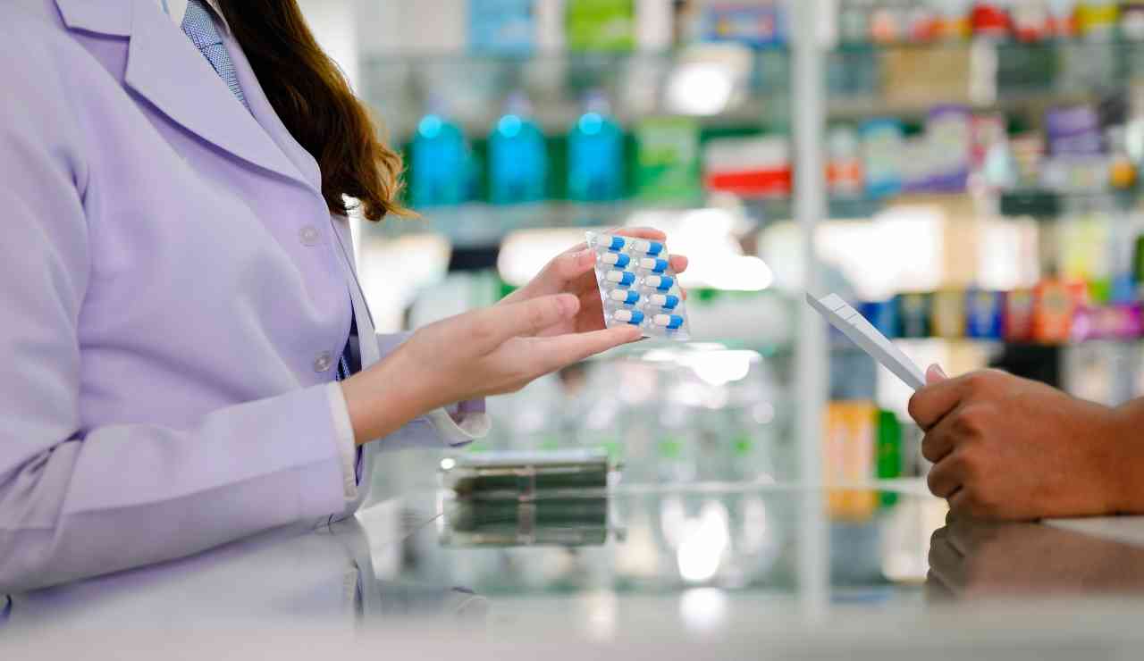 Emergenza costi farmaci - Inchiostroverde.it (Fonte foto Canva)