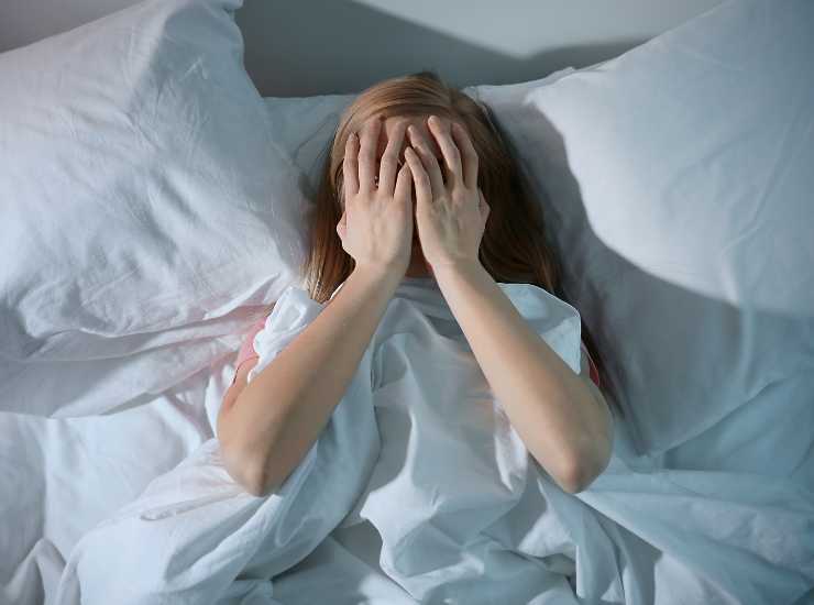Insonnia estiva tutta colpa della cena - Inchiostroverde.it (Fonte foto Canva)