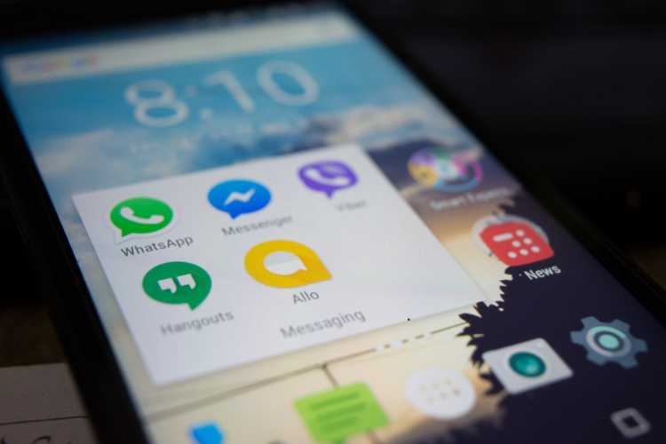 Smartphone - fonte_Canva - inchiostroverde.it