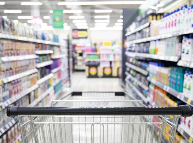 Spesa supermercato aumenta tutto per colpa di Trump - Inchiostroverde.it (Fonte foto Canva)