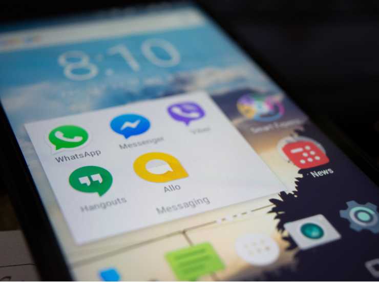 WhatsApp questa funzione ti farà guadagnare uno stipendio extra - Inchiostroverde.it (Fonte foto Canva)