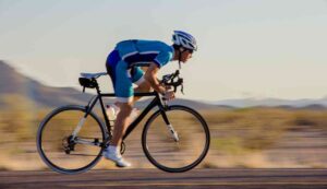 Multa ciclista da 170 euro - Inchiostroverde.it (Fonte foto Canva)