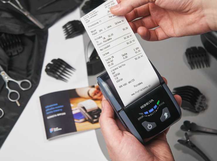 Pin pos così ti rubano i soldi - Inchiostroverde.it (Fonte foto Canva)