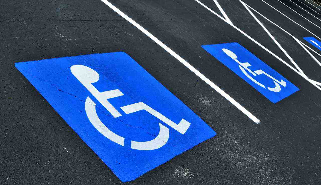 Parcheggio 104 privilegi cancellati - Inchiostroverde.it (Fonte foto Canva)