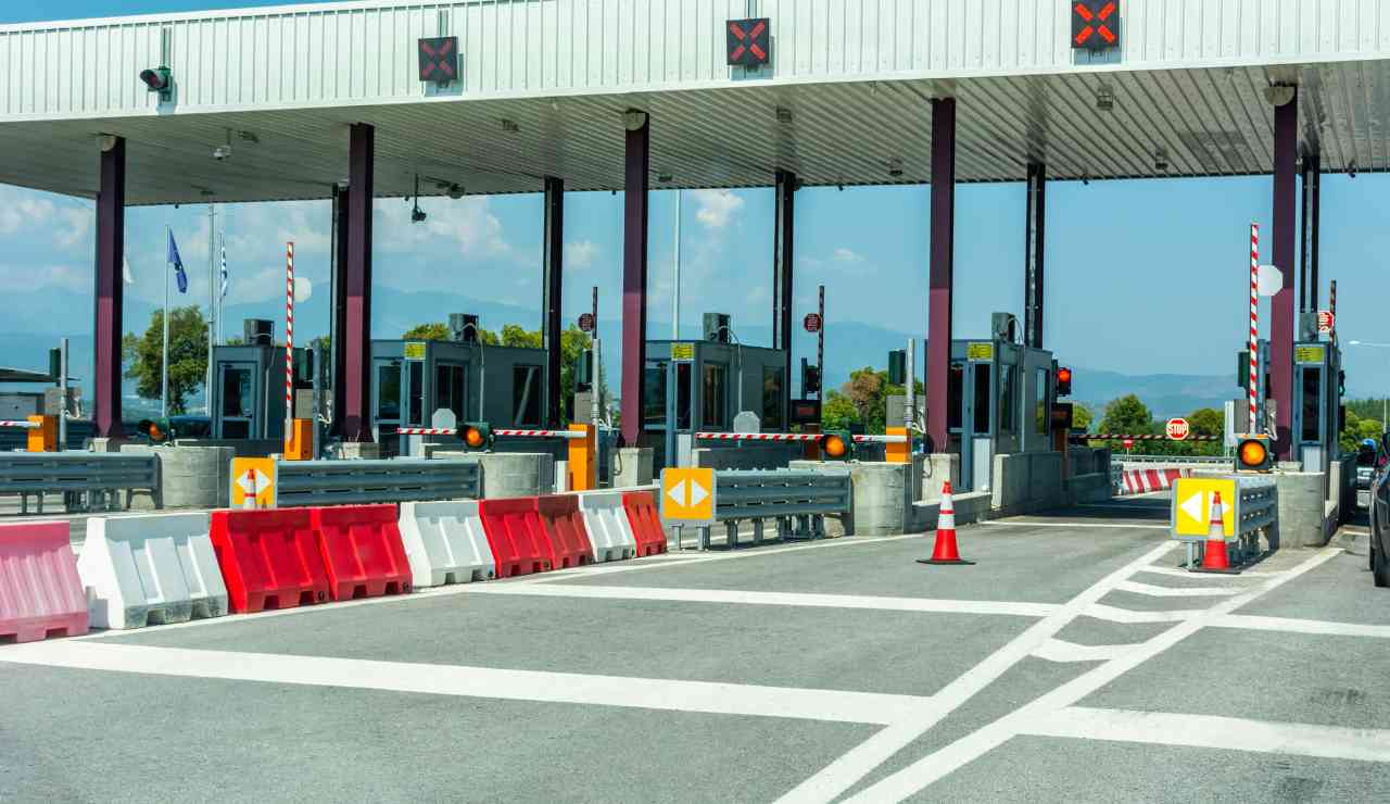 Pedaggio stradale non sarà più un problema - Inchiostroverde.it (Fonte foto Canva)
