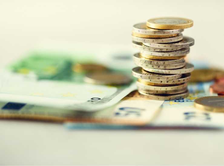 Super bonus 500 euro per le famiglie - Inchiostroverde.it (Fonte foto Canva)