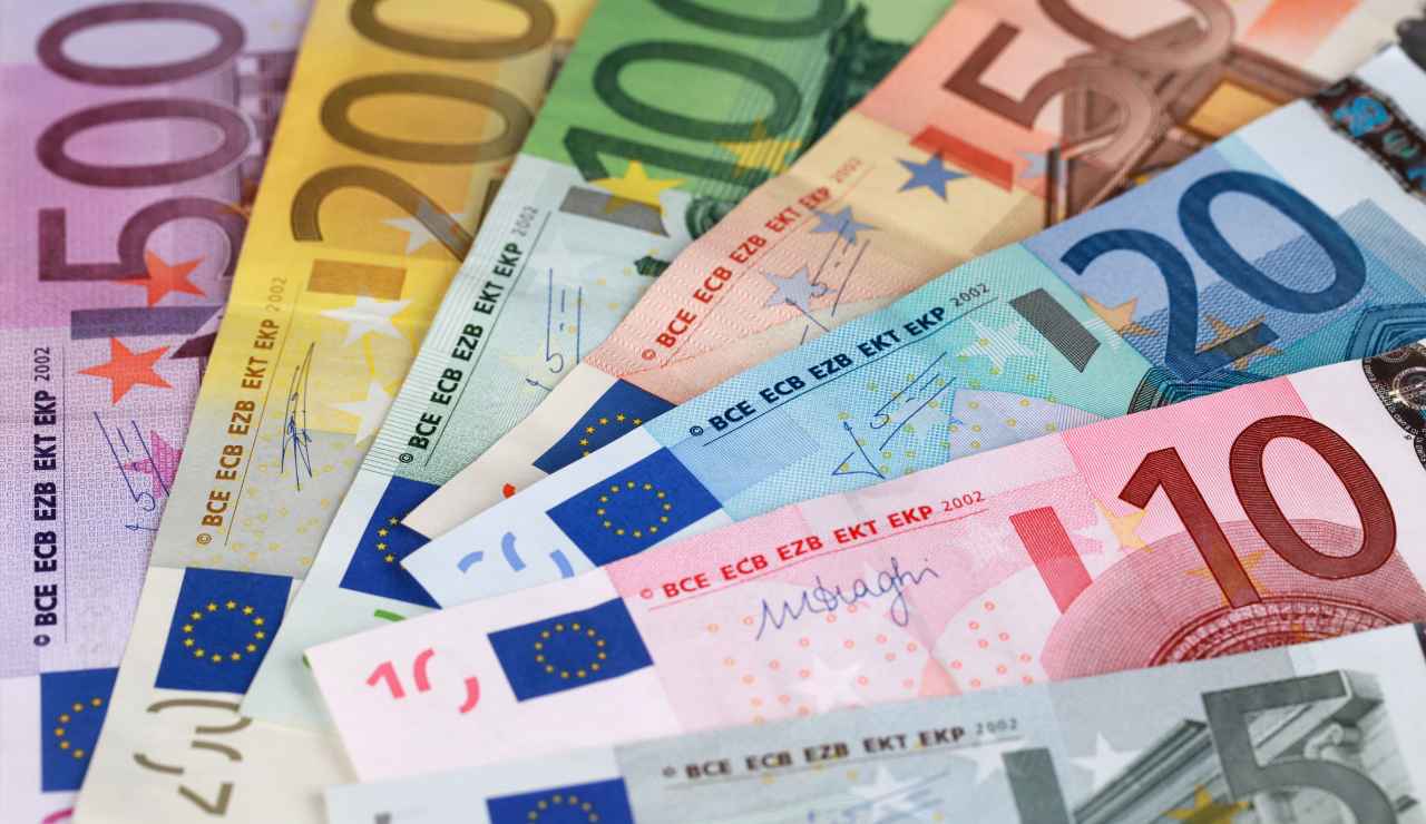 Inps ti rimborsa 900 euro - Inchiostroverde.it (Fonte foto Canva)