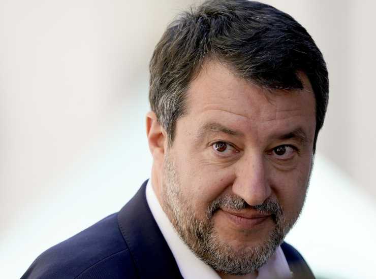 Governo italiano segue Trump