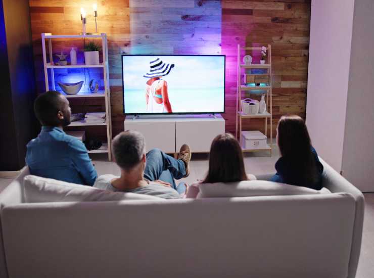 Televisione gratis non dovrai più pagare nulla - Inchiostroverde.it (Fonte foto Canva)